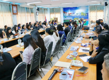 ตรวจเยี่ยมและรับฟังปัญหาของสมาชิกสหกรณ์นิคมประมงนครศรีธรรมราช จำกัด ณ จุดรวบรวมผลผลิตของสมาชิกสหกรณ์ โดยรับทราบถึงปัญหาความเดือดร้อนในเรื่องของการต่อทะเบียนเกษตรกรผู้เพาะเลี้ยงสัตว์น้ำของสมาชิกสหกรณ์ รวมทั้งเรื่องการขออนุญาตการเข้าทำประโยชน์ในที่ดินและติ ... พารามิเตอร์รูปภาพ 6
