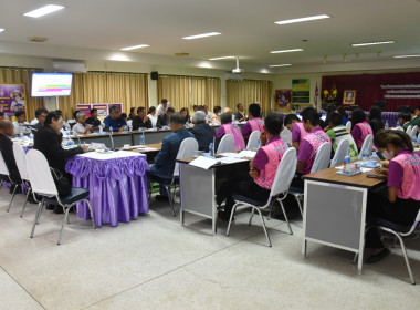 ประชุมเสวนาชี้แจงรูปแบบการดำเนินงานของนิคมสหกรณ์ให้คณะกรรมการโครงการ “แนวทางการพัฒนากลุ่มวิทยาลัยเกษตรและประมง 1 วิทยาลัย 1 นิคม” เพื่อเป็นแนวคิดแก่คณะอาจารย์ได้เข้าใจเพื่อนำไปสู่การปฏิบัติได้อย่างถูกต้องอย่างมีประสิทธิภาพ ... พารามิเตอร์รูปภาพ 4
